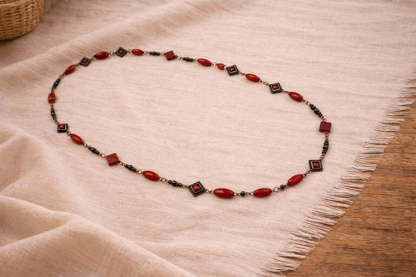 Κολιέ in corde Crimson Balance