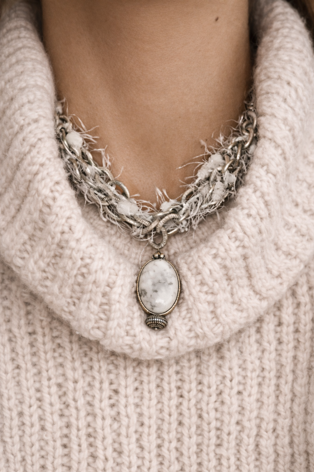 Κολιέ  in corde Alba